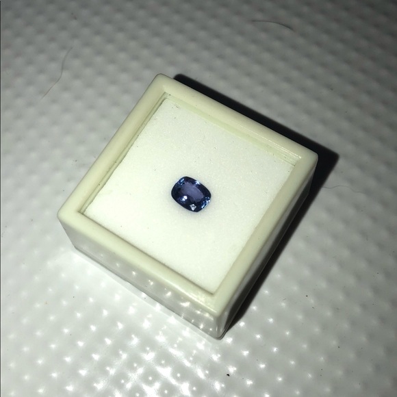 Tanzanite loose gemstone 1.42 CTW - Picture 2 of 3